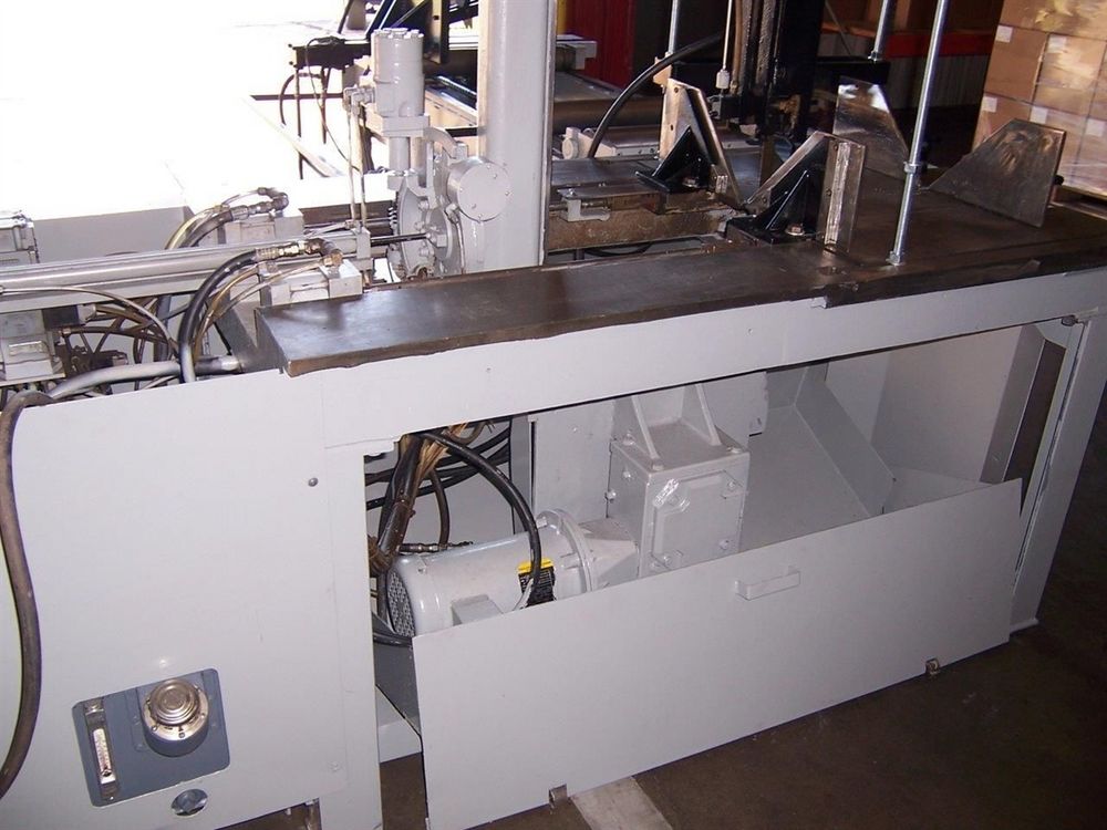 PEERLESS VERTICAL BAND SAW MODEL VD1820XL WITH HYDRAULIC FEED CONVEYOR