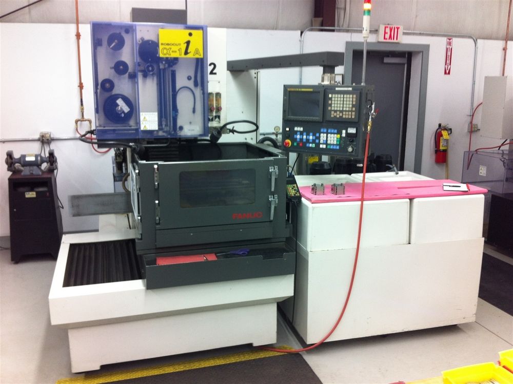 1999 Fanuc Robocut Alpha 1iA Wire EDM Machine