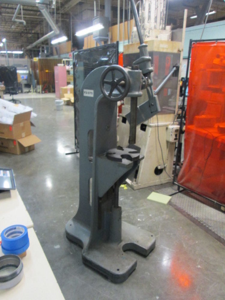 Greenerd No.4 7 Ton 15" Travel Adjustable Knee 11" Throat Arbor Press W