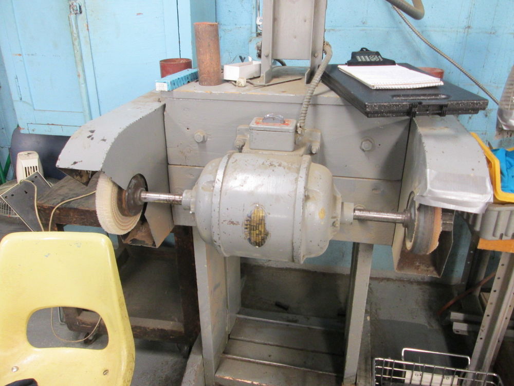 Valley 6" Disc 1Hp 220 Volt 3Ph 1750 Rpm Ball Bearing Buffer/Wire Wheel