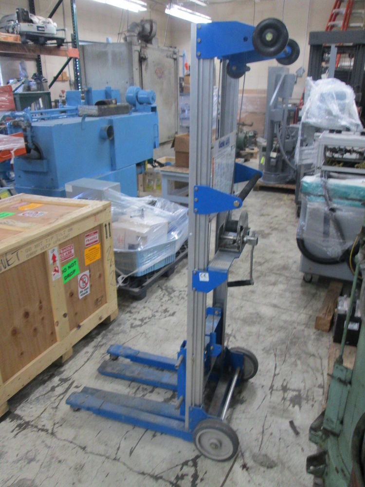 Genie Lift Model GL4 Manual Crank Operation 5'11" 500 Lbs Max Capacity Lift